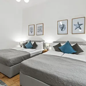 Apartamento Central, 5 Min Walk To U4 Friedensbruecke, Viena